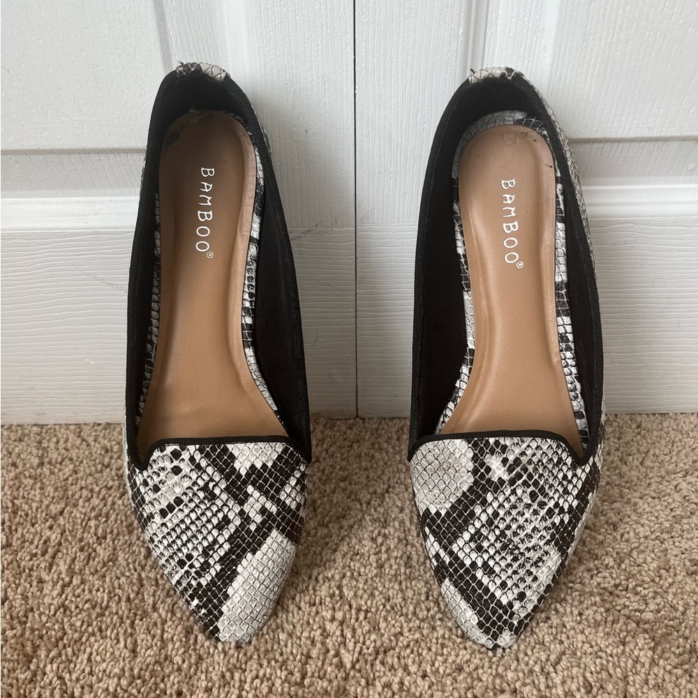🐍Pointed Toe Flats with Faux Snakeskin Pattern